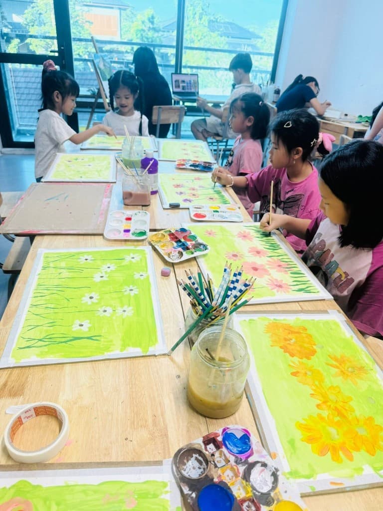 Lớp mỹ thuật
